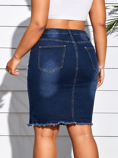 Plus Size Pearl Embellished Frayed Hem Denim Skirt