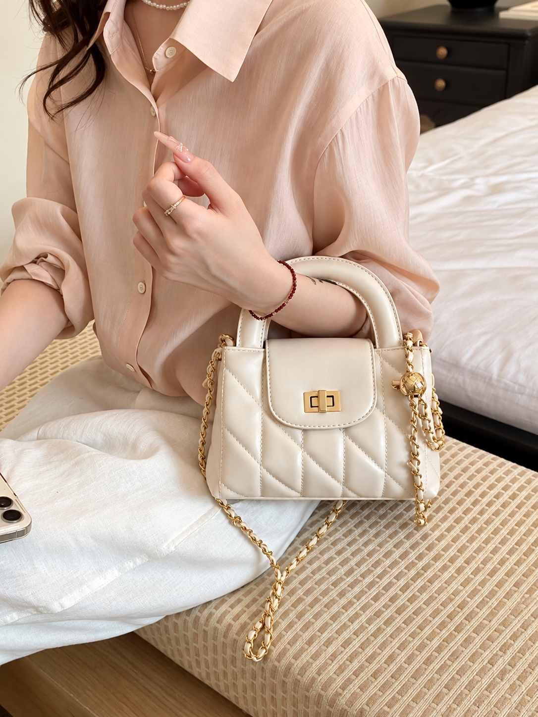 Quilted Chain Strap Crossbody Bag