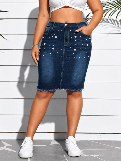 Plus Size Pearl Embellished Frayed Hem Denim Skirt